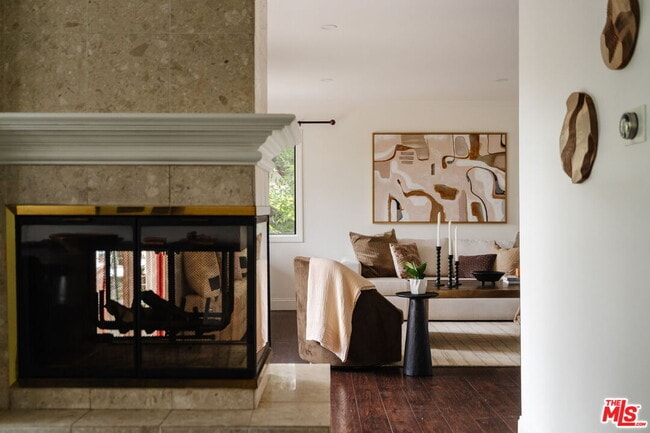 Building Photo - 728 Montecito Dr