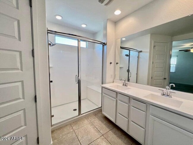 Building Photo - 3808 S 65th Ave