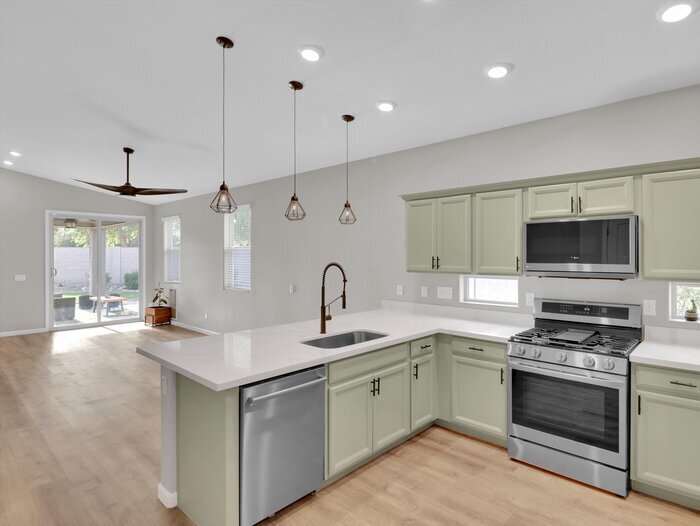 Building Photo - 3405 W Alta Vista Rd