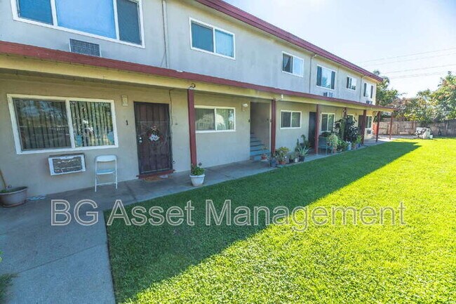 Building Photo - 433 San Marco St