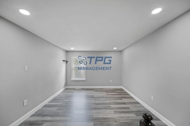 Building Photo - 269 Hazlitt Way