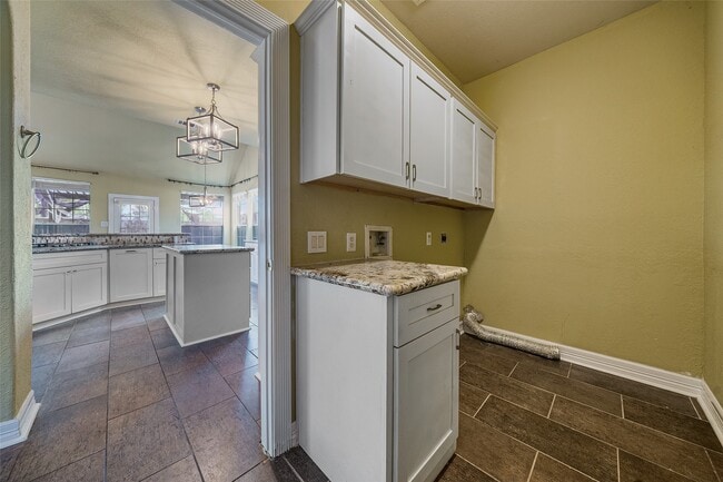 Building Photo - 3403 Hickory Creek Dr