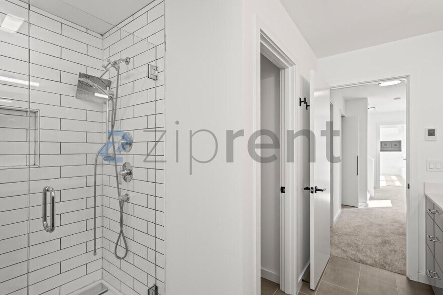 Building Photo - Unit 1755
