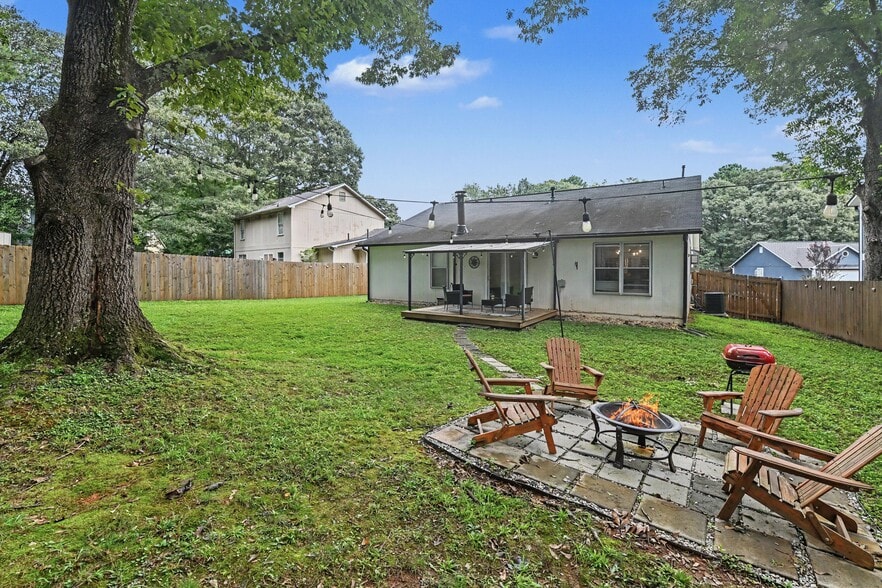 Building Photo - 1541 Clifton Downs Dr SE