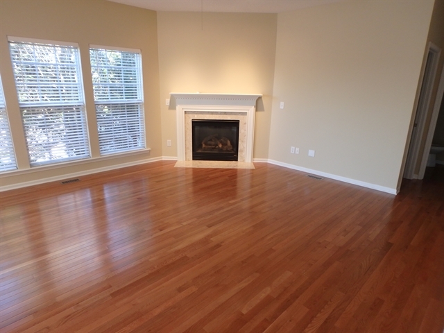 Building Photo - 8825 Cochran Ct