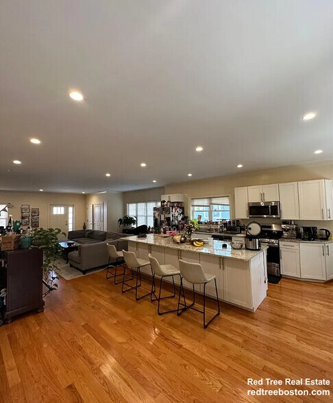 Primary Photo - 26 Bothwell Rd
