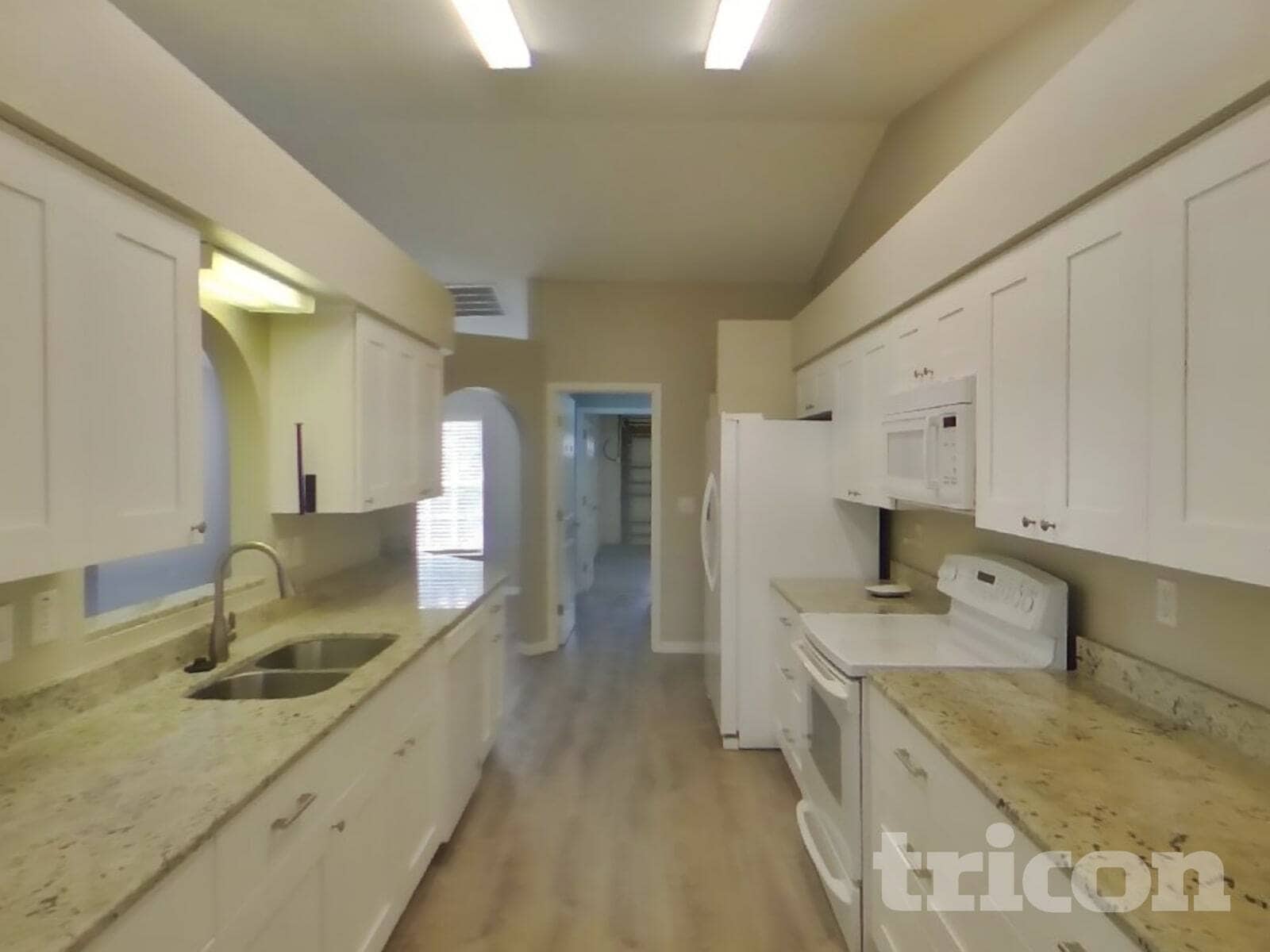 Building Photo - 12285 Villa Rd