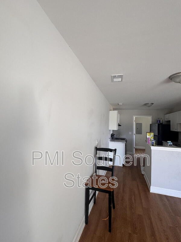 Building Photo - 217 Walnut Hill Dr