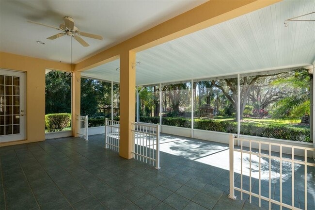 Building Photo - 1501 Limona Rd