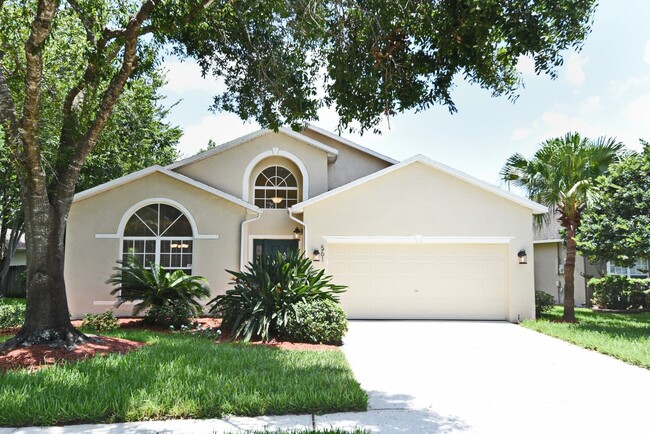 Building Photo - Cozy 4 bedroom home - Oviedo - UCF Welcome.