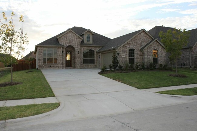 Front View - 1705 Palisade Dr