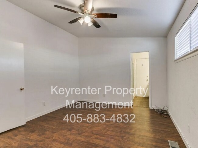 Building Photo - 507 NE 61st St