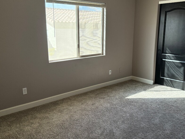 Building Photo - 8105 W Beck Ln