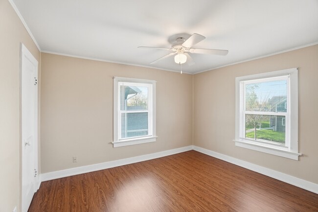 Building Photo - 1033 Forest Ave