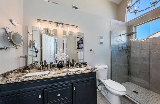 Building Photo - 6000 Bahia Del Mar Cir