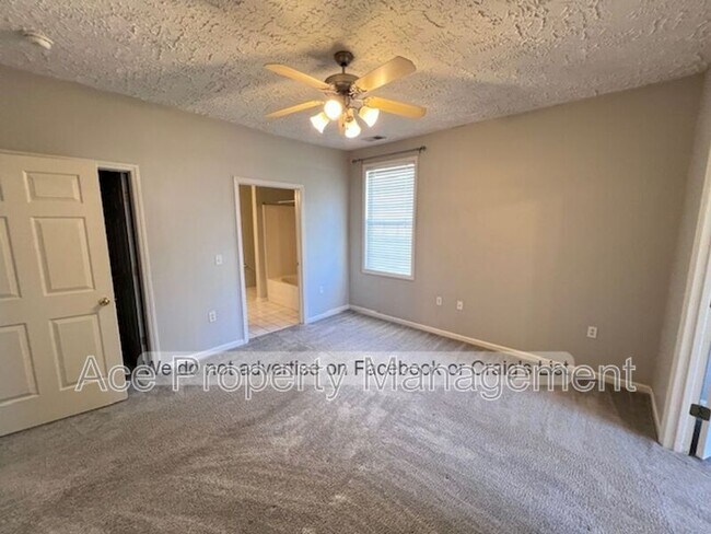 Building Photo - 4010 Bardstown Ct