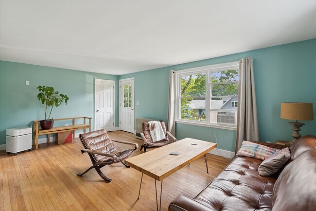Building Photo - 67 Cutts Rd