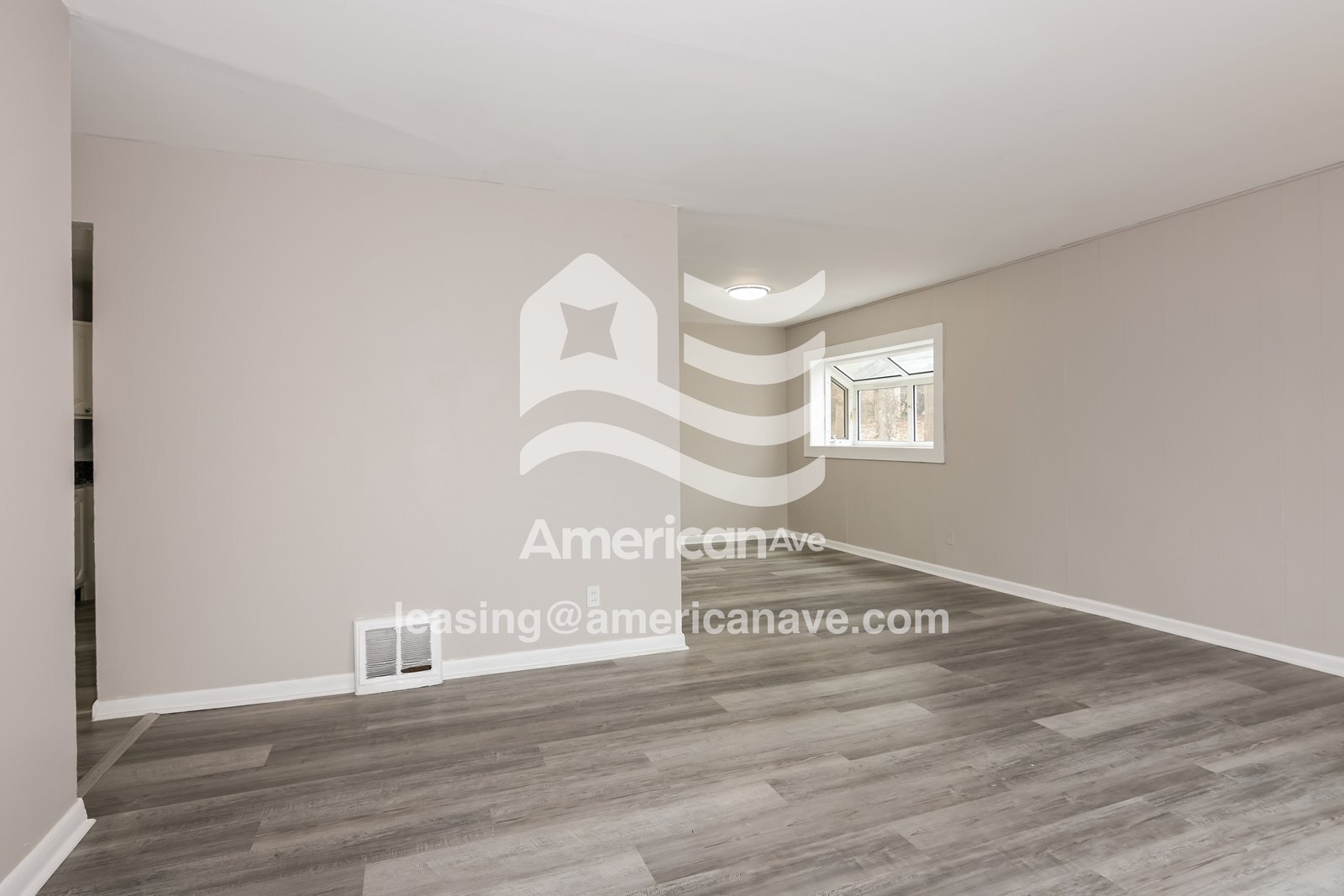 Building Photo - 1048 Renshaw Dr