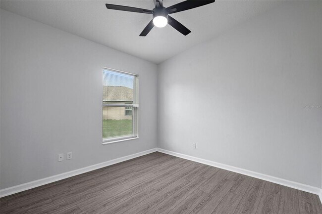 Building Photo - 5941 106th Terrace E