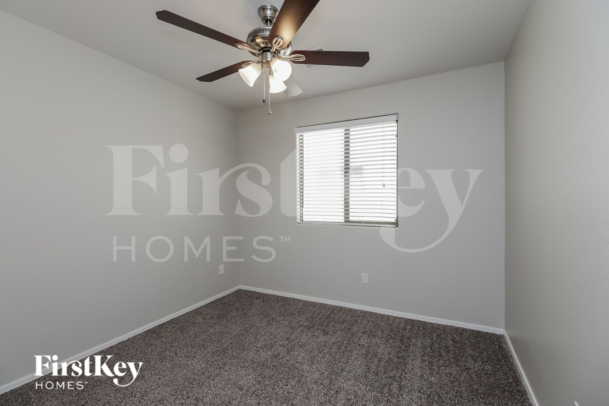 Building Photo - 3849 W South Butte Rd