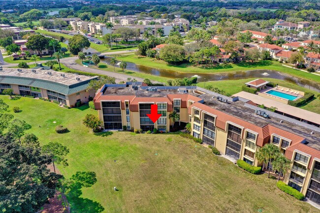 Building Photo - 5390 Woodland Lakes Dr