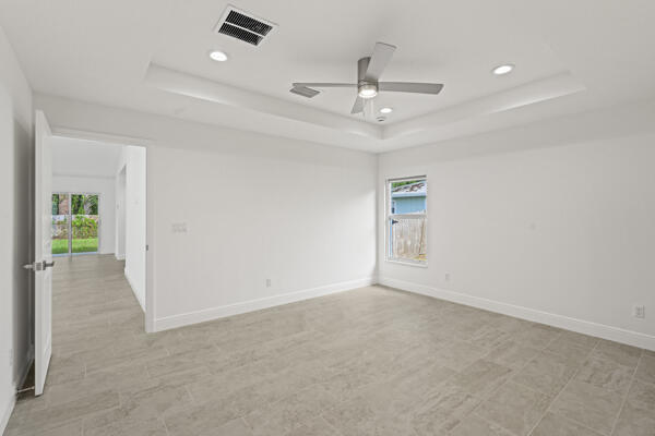 Building Photo - 5911 Seagrape Dr