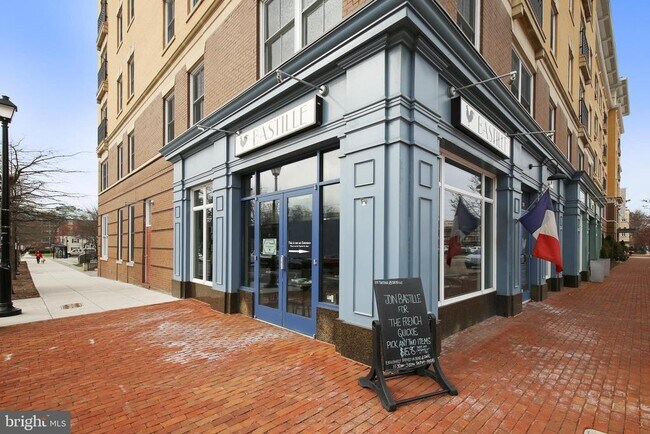 Building Photo - 2181 Jamieson Ave