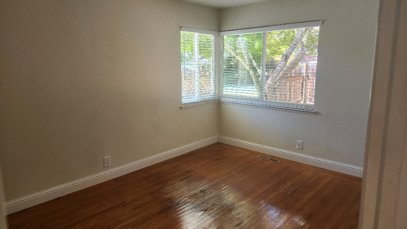 Building Photo - 2033 Donald Dr