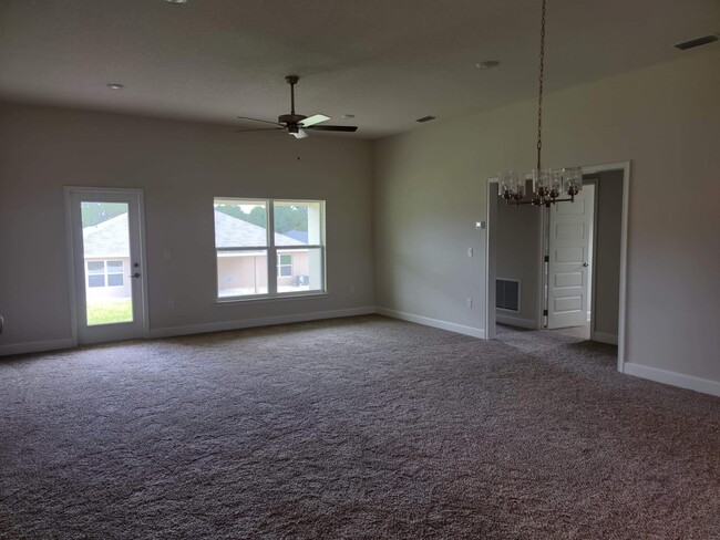 Building Photo - 809 Chestnut Dr