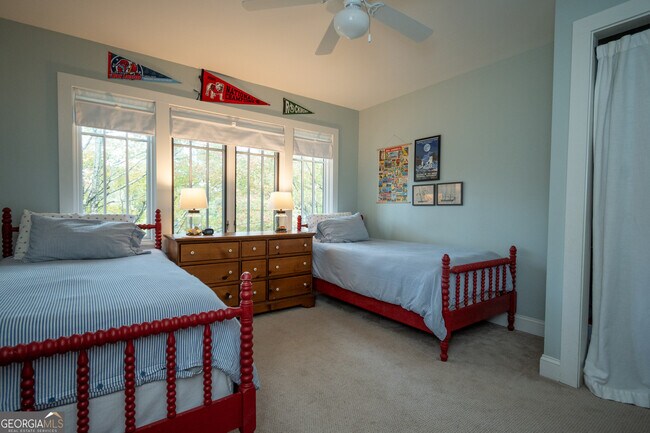 Building Photo - 290 Milledge Cir