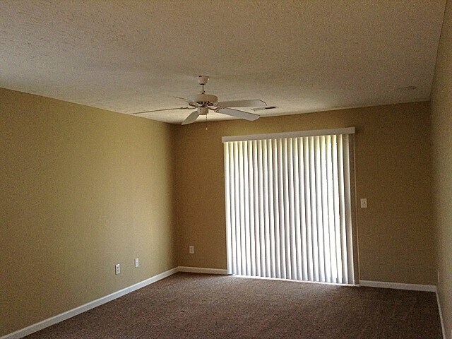 Building Photo - 1712 Yellow Rose Ct