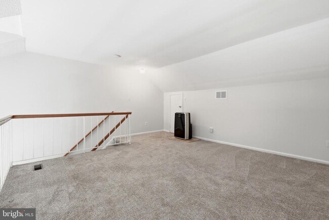 Building Photo - 7691 Northern Oaks Ct