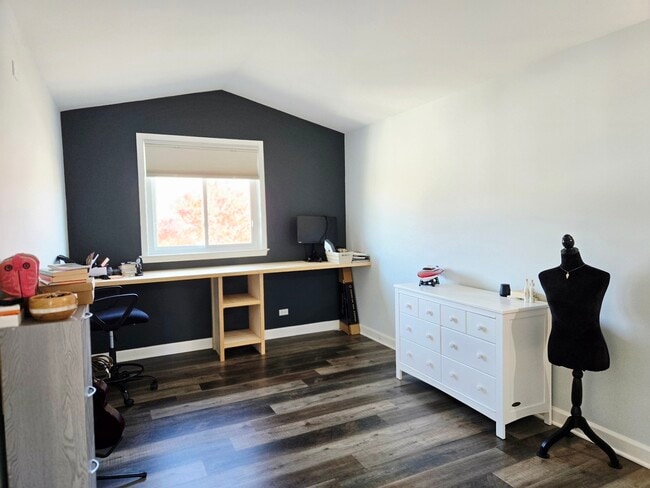 Building Photo - 116 Presidential Blvd