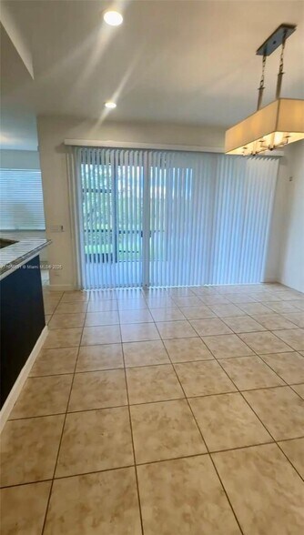 Building Photo - 8231 NW 127th Ln