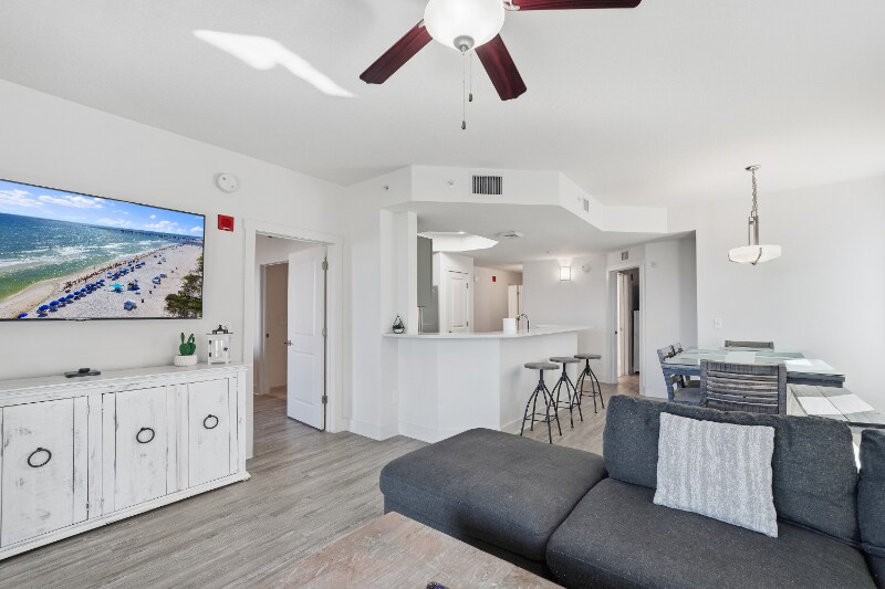 Building Photo - 15928 Front Beach Rd