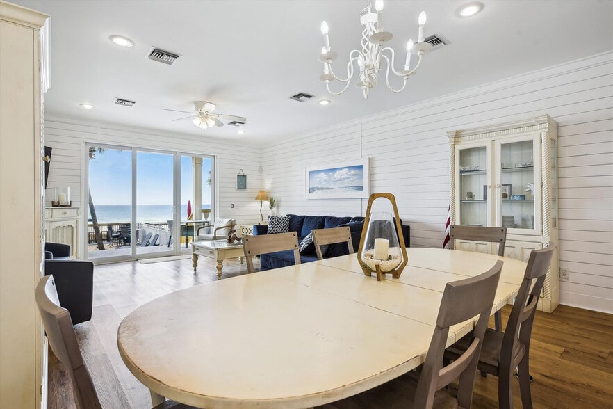 Building Photo - 8013 Surf Dr