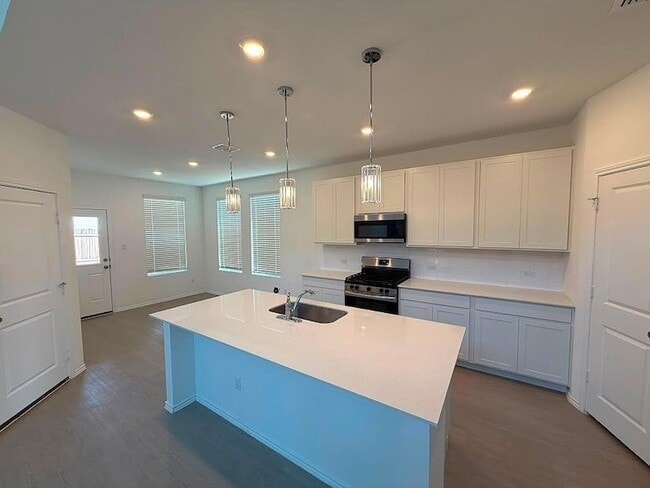 Building Photo - 17704 Sage Thrasher Dr