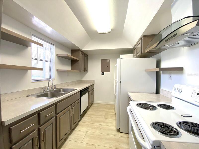 Building Photo - 2622 Lemon Tree Ln