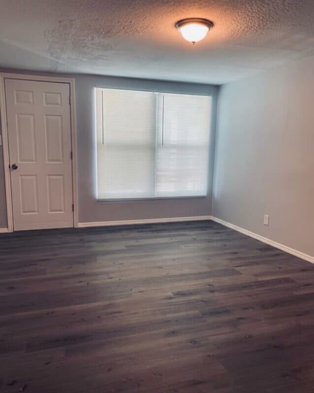 Building Photo - 5024 Emerson Ave S