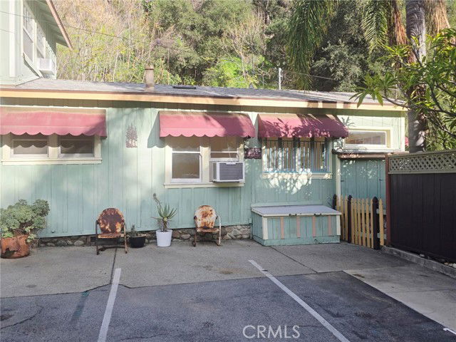 Building Photo - 533 Sturtevant Dr