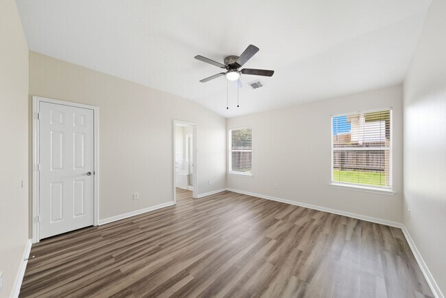 Building Photo - 1735 Riane Ln