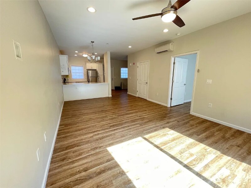 Building Photo - 43-47 Park Ave