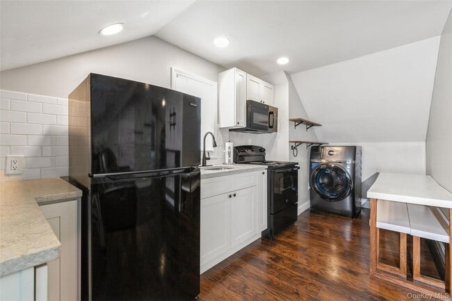 Building Photo - 39 Bay Shore Ave