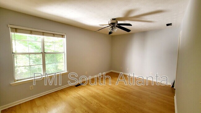 Building Photo - 1070 Huntington Trce SE