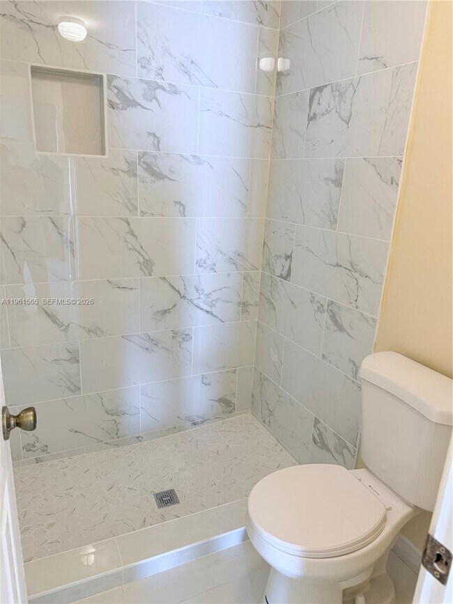 Building Photo - 11061 NW 39th St