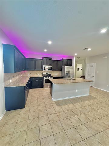 Building Photo - 204 Red Fox Ln