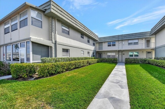 Building Photo - 581 Monaco Way