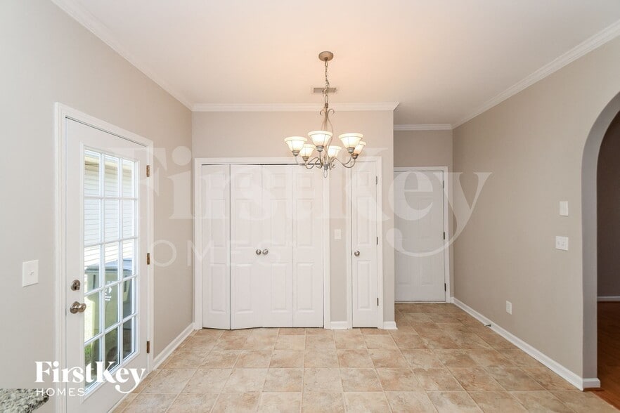 Building Photo - 388 Walker Way