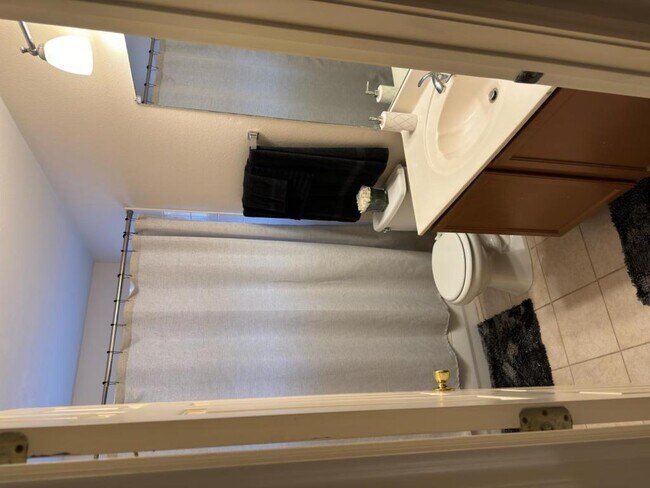 Building Photo - 21910 Goldcrest Run