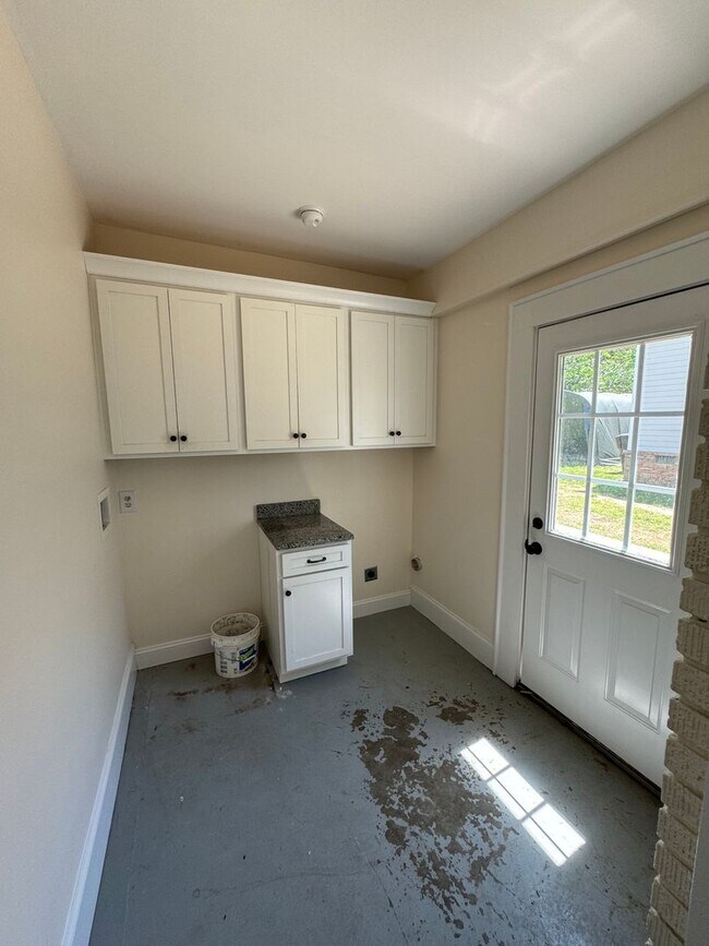 Building Photo - Single Family in Downtown Kings Mountain, NC
